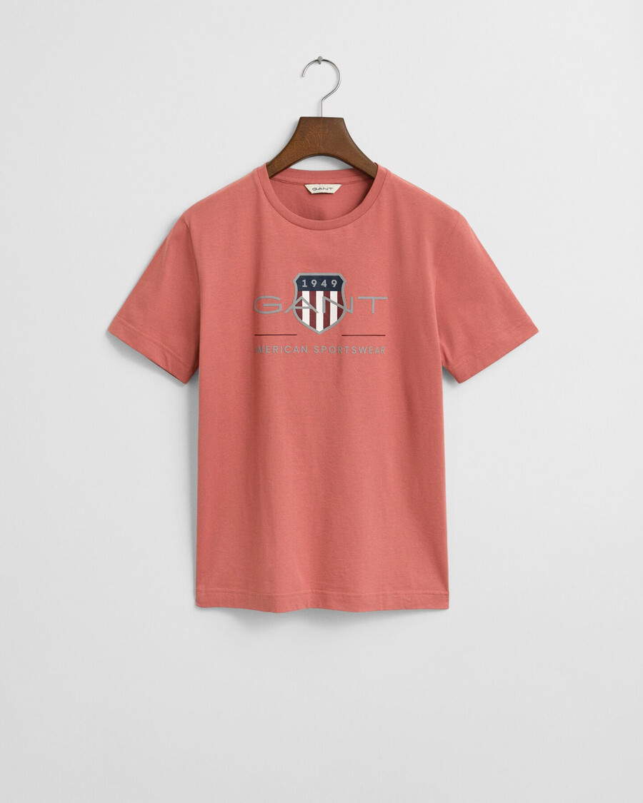teens archive shield tshirt - faded brick