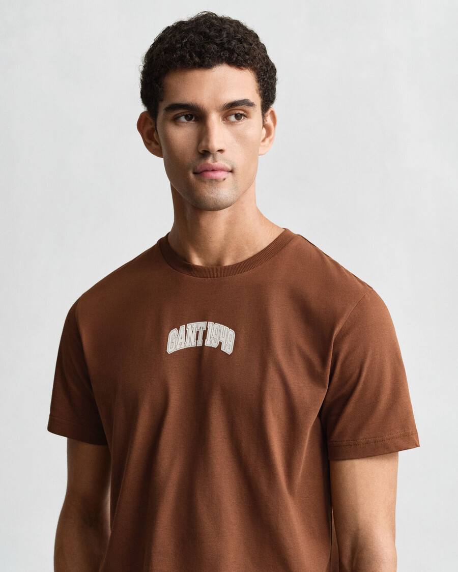 1949 graphic tshirt - mahogany brown