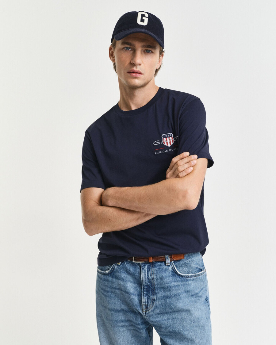 embroidered archive shield tshirt - evening blue