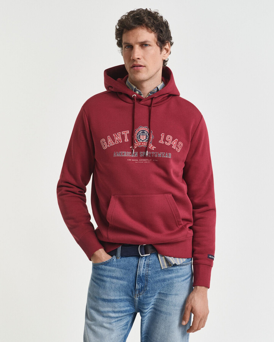 crest graphic hoodie - plumped red