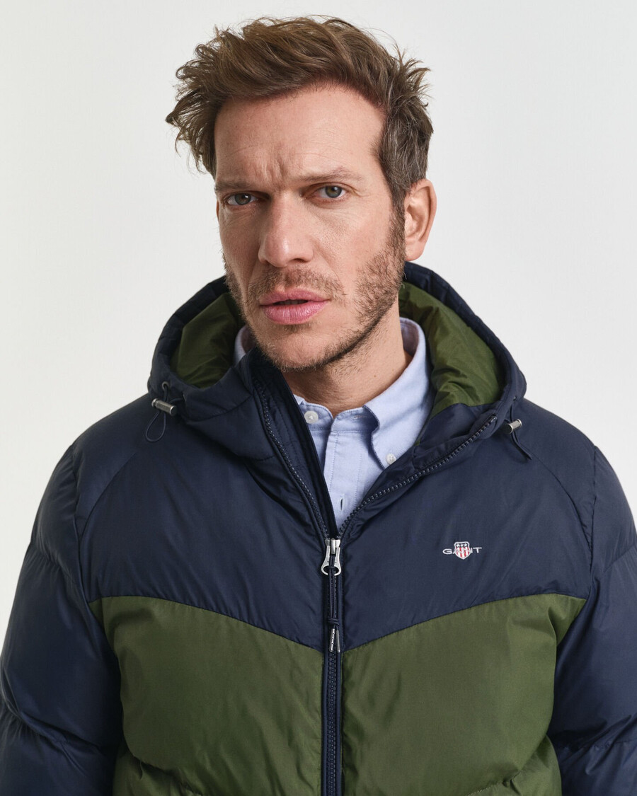 color blocked active cloud jacket - evening blue