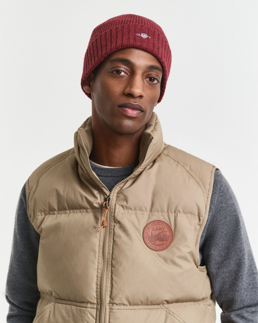 shield wool beanie - plumped red