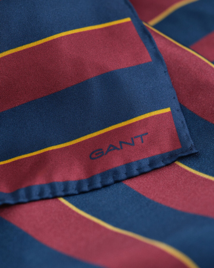 striped pocket square - plumped red