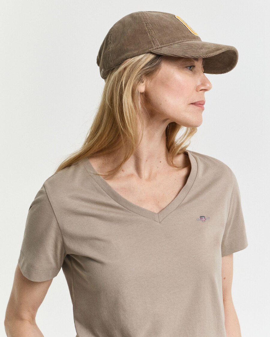 shield vneck tshirt - taupe beige