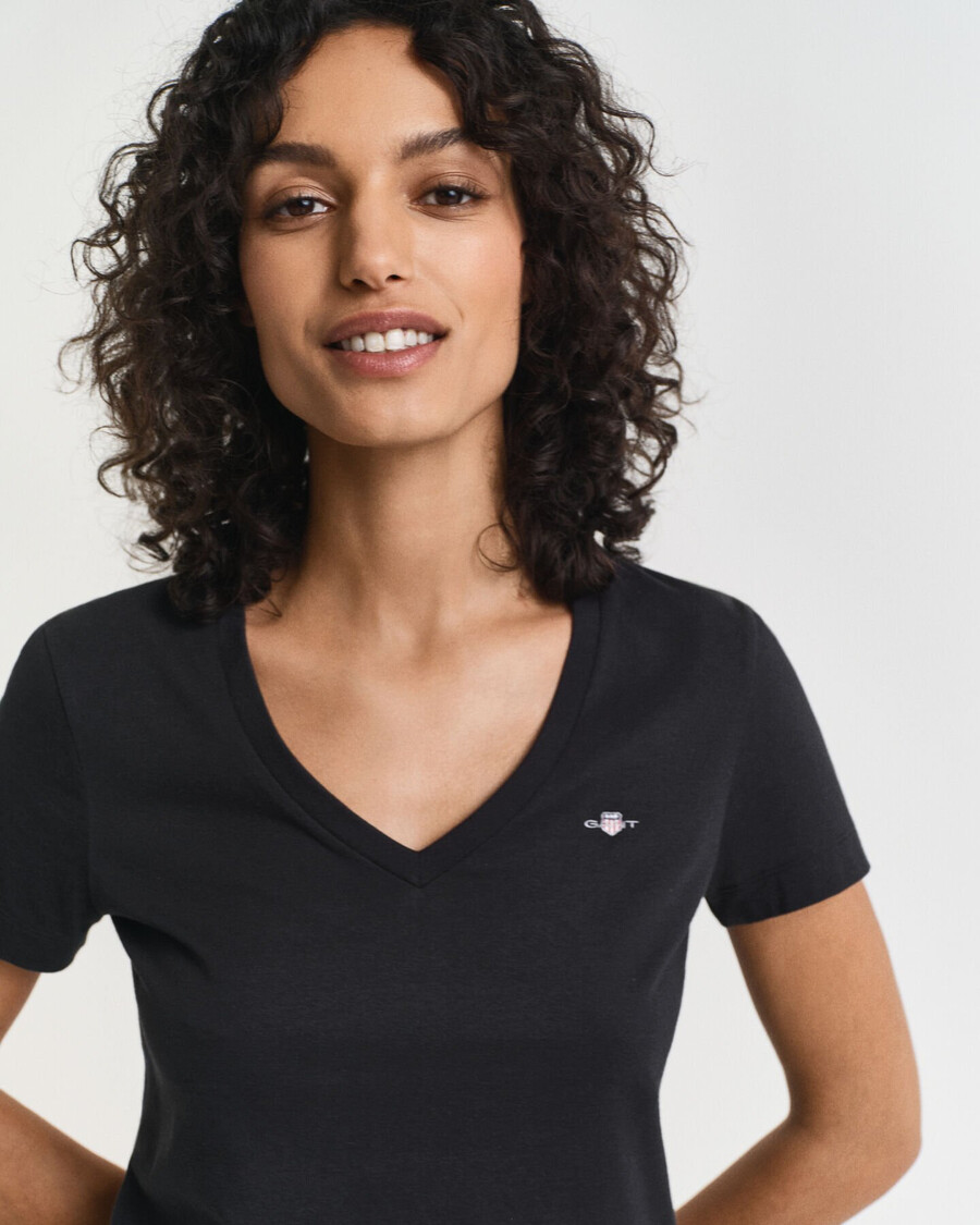 shield vneck tshirt - black